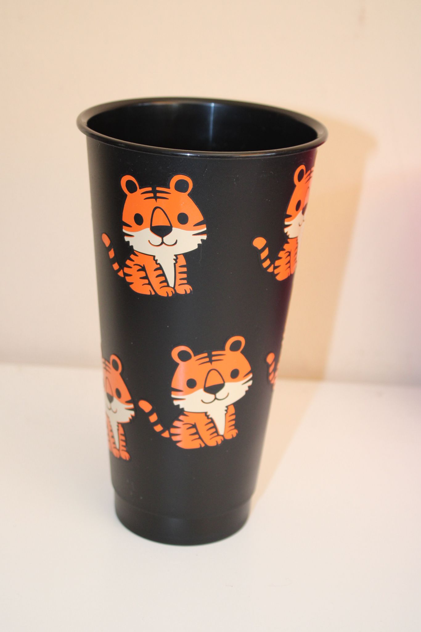 24oz Reusable Tumbler with Straw Black - Image 6